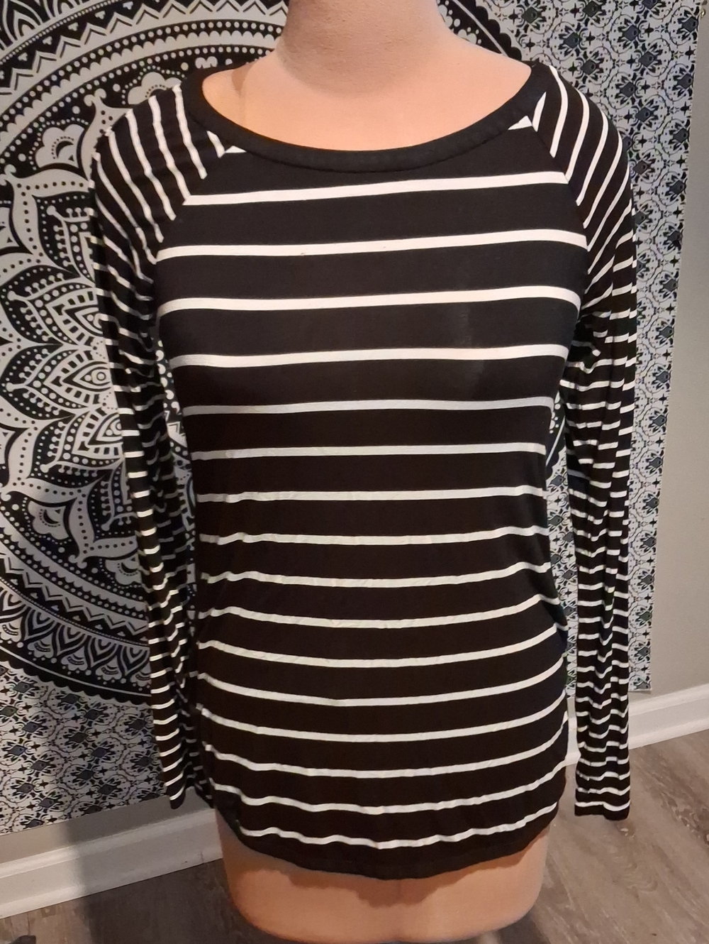 White House Black Market Black & White Striped Long Sleeve Top